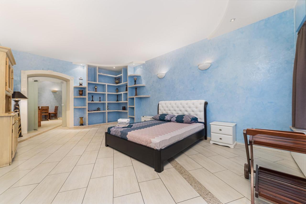 Classical Deribasivska 3-Bedrooms Apartment Odesa Exterior photo